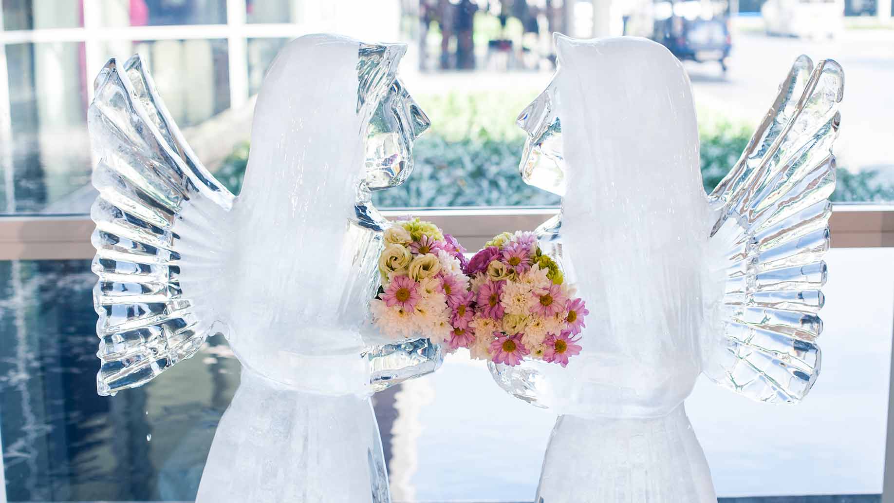 wedding ice sculpture
