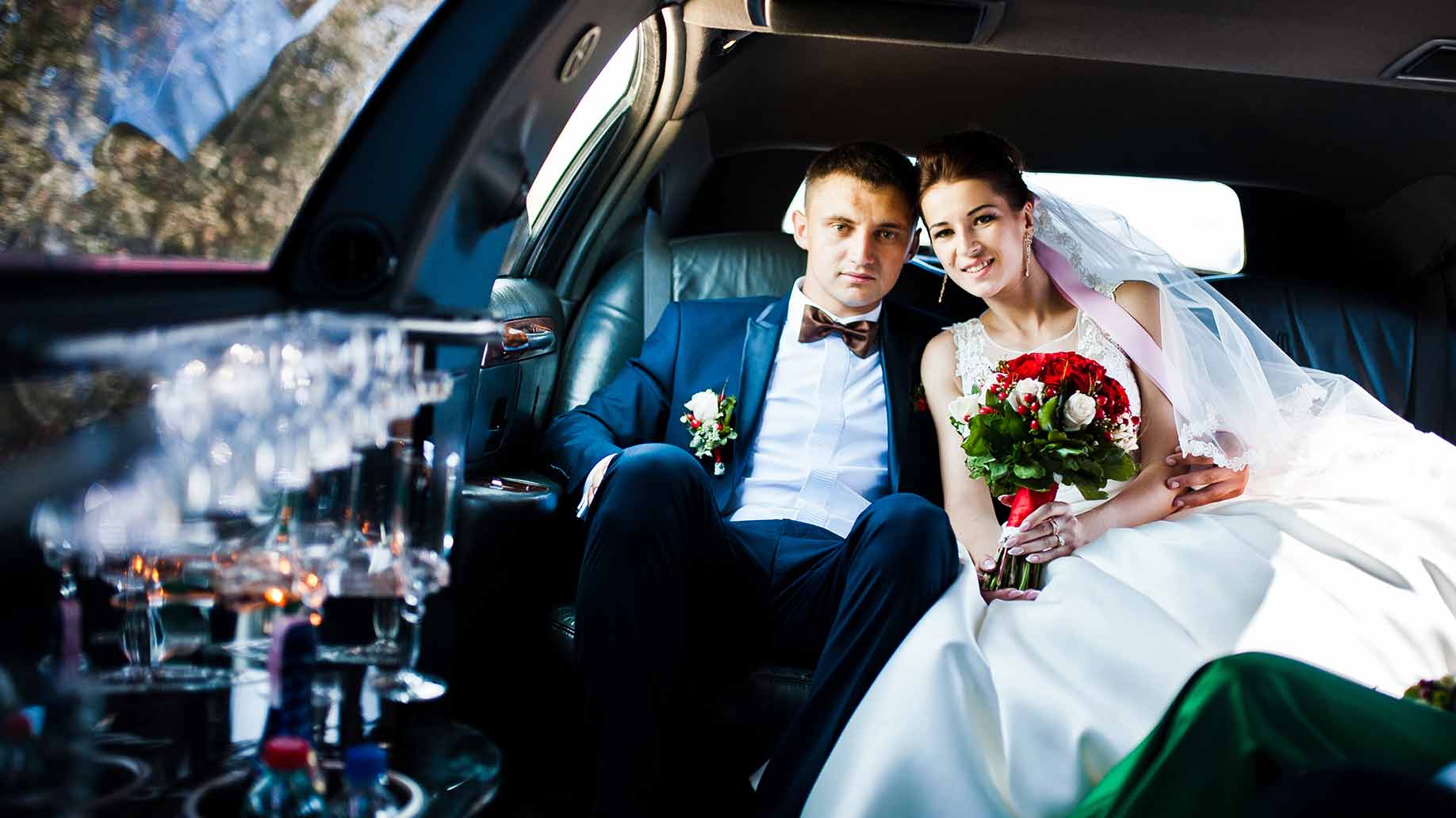 wedding limo couple